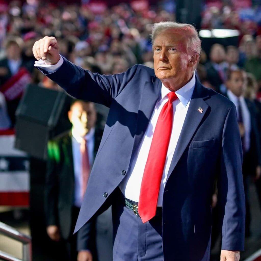 Trump saluda la apertura del estrecho de Ormuz por parte de Irán