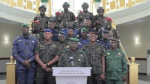Guinée : dissolution du gouvernement par le président Doumbouya