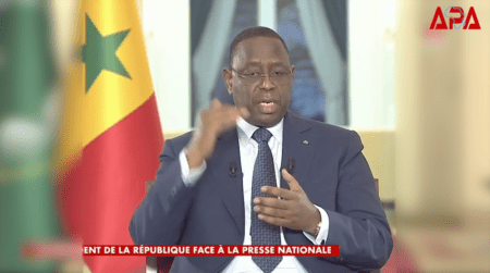 Macky sall face à la presse «Ma mission à la tête du Sénégal se termine le 2 avril 2024»